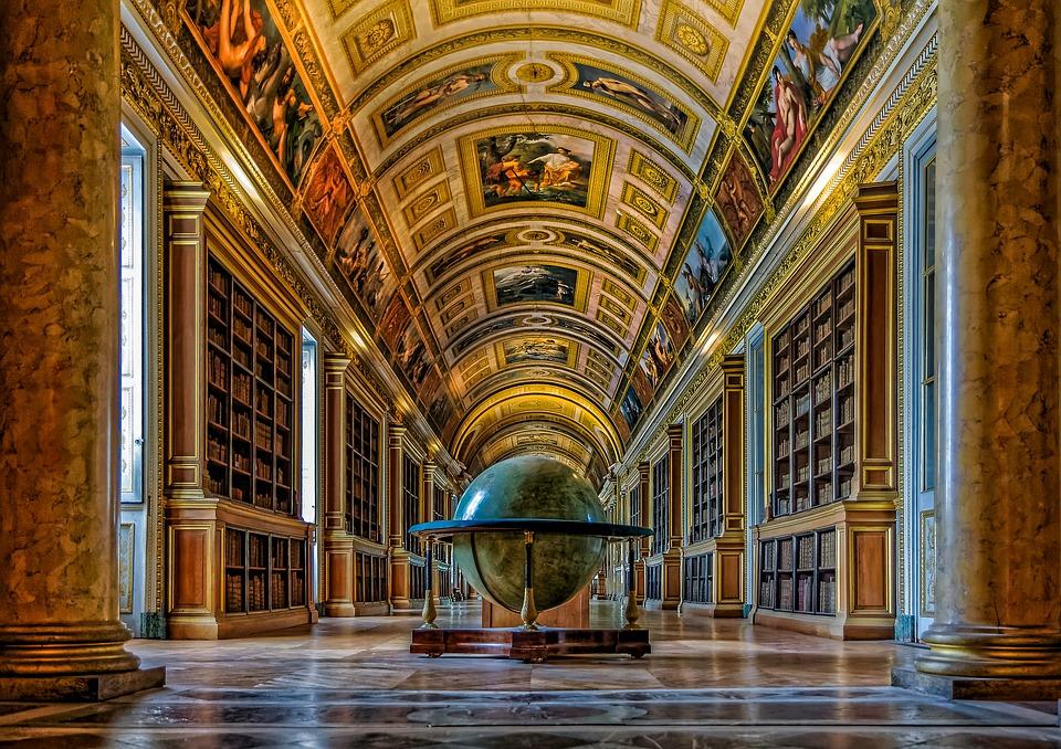 ENQUÊTE AU CHÂTEAU DE FONTAINEBLEAU