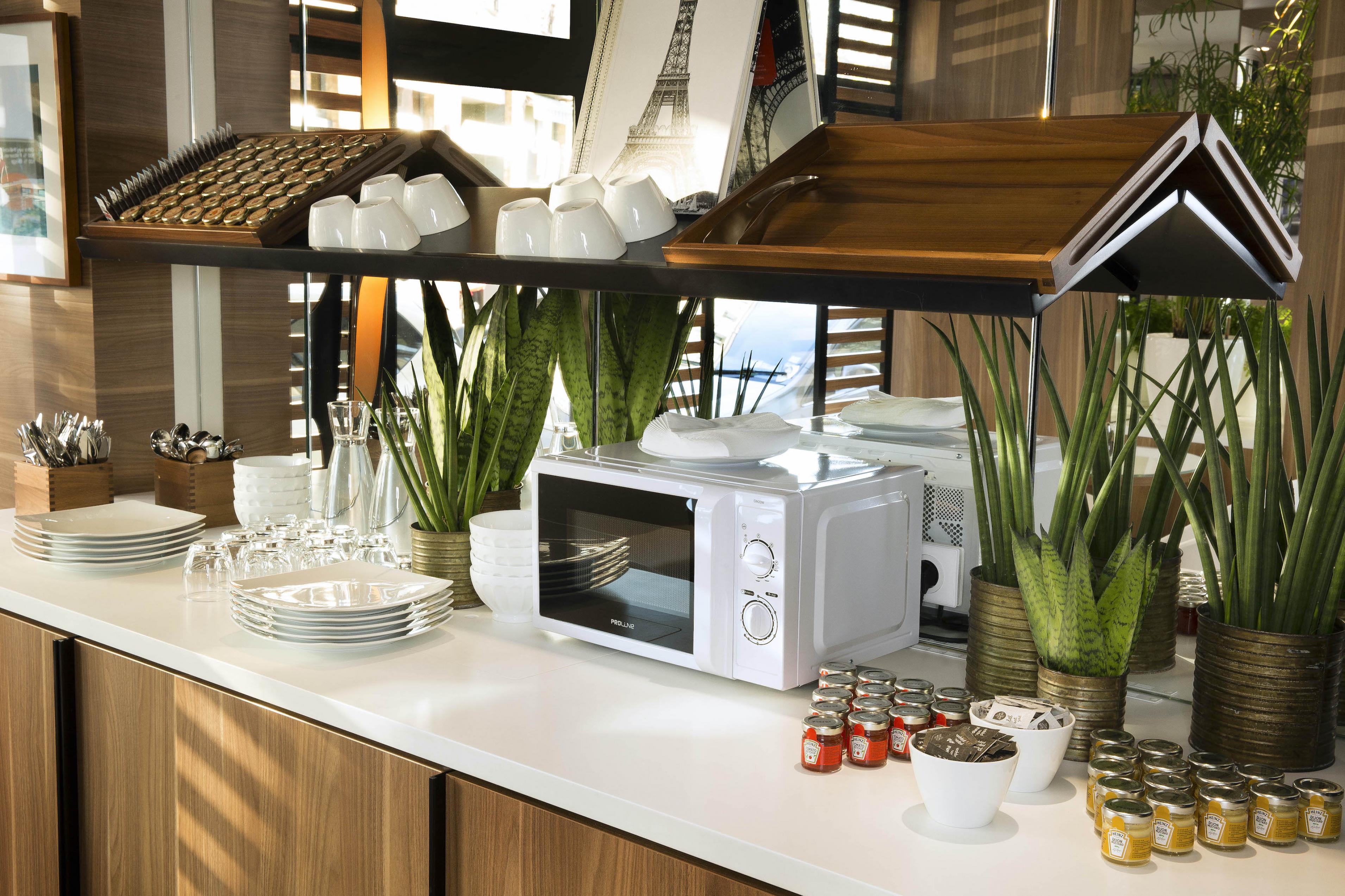 Hotel Eiffel Turenne - Restauracion